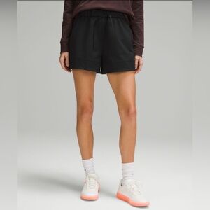 Lululemon Black Cinchable Waist High-Rise Shorts NWOT W7CPGS Nulu